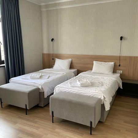 Issyk Ata Retreat Hotel Gorno-Serafimovka Buitenkant foto