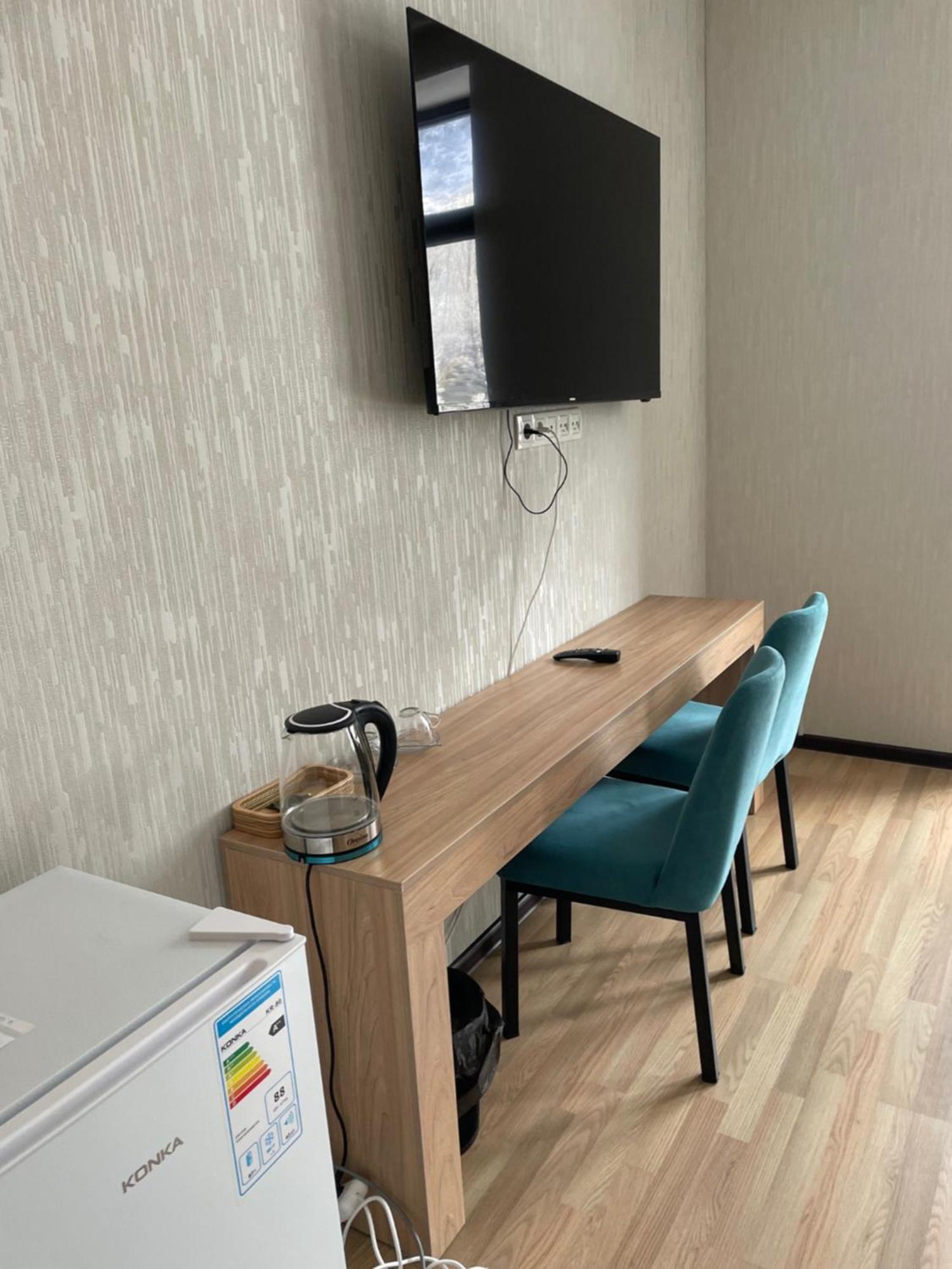 Issyk Ata Retreat Hotel Gorno-Serafimovka Buitenkant foto